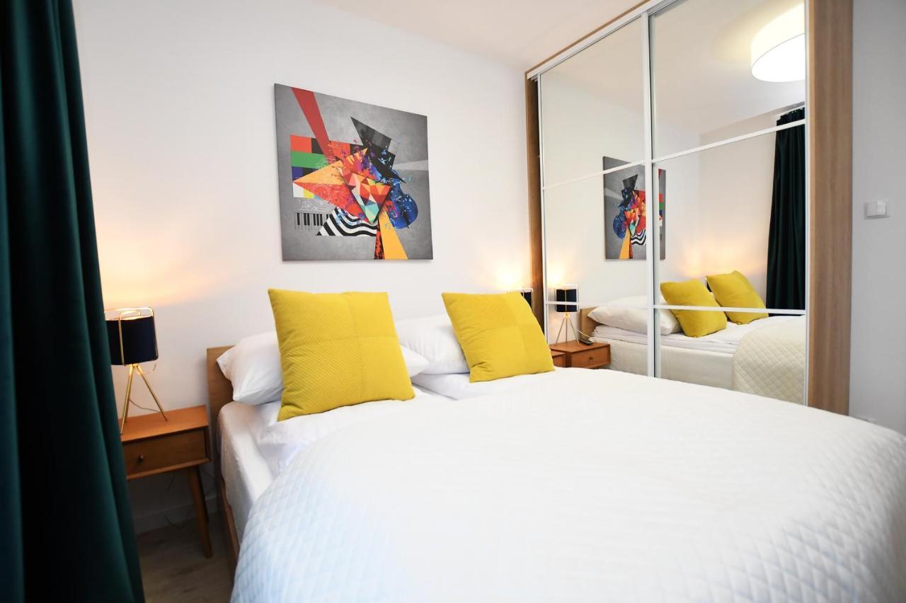 Nadmorskie Tarasy Baseny,sauny,garaz Port -navigator Apartament *